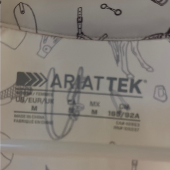 Ariat Pullover - Picture 2 of 3